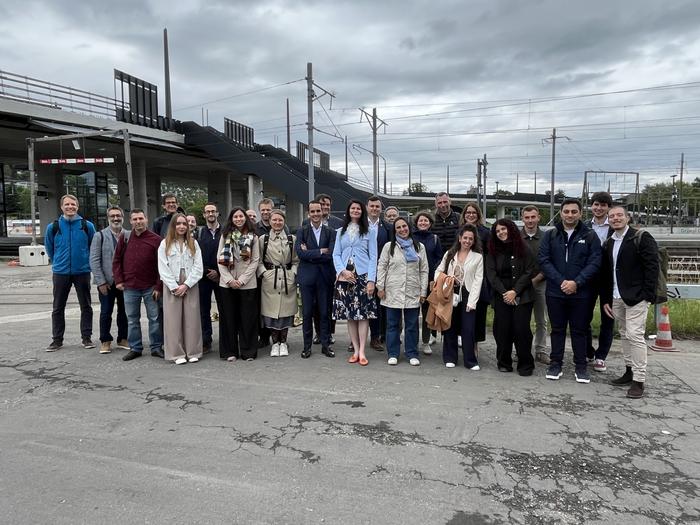 MOVEO partners gather at the Leonie-Moser bridge