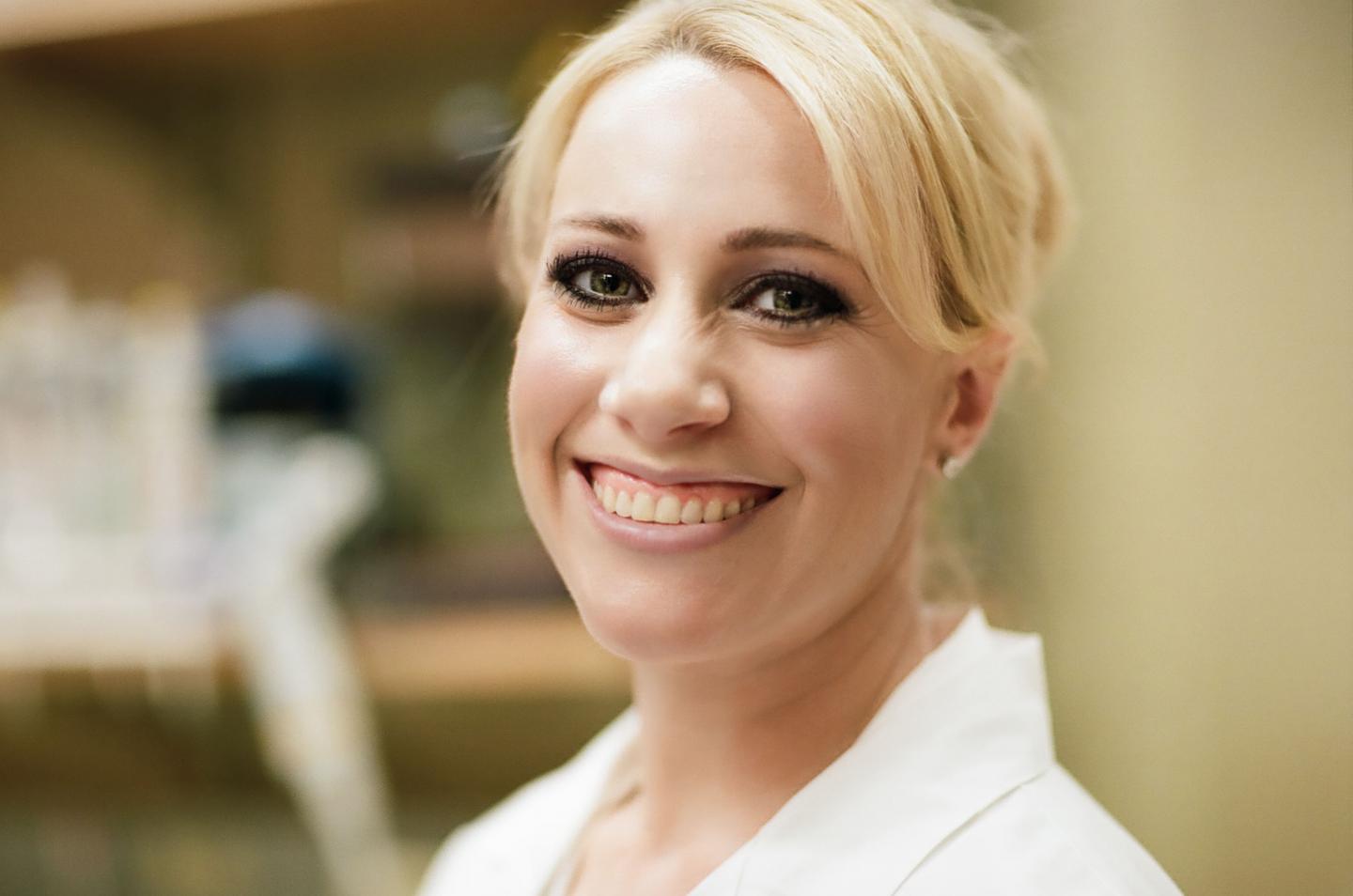Janelle Ayres, Salk Institute