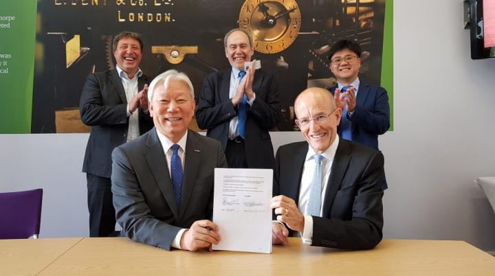 Mou with City, University of London