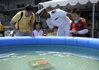 ONR Sea Perch Exhibit Uses Hands-On Science to Educate Youth