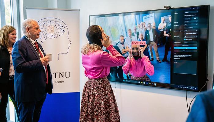 Norwegian Minister of Digitalisation and Public Governance testing masks