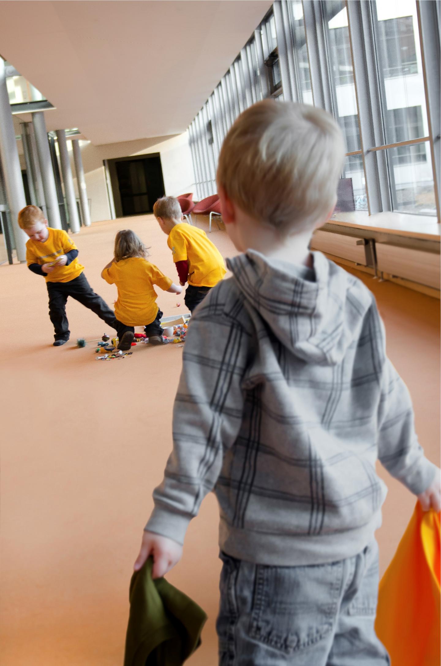 Young Children Conform to the Behavior of Their Peers