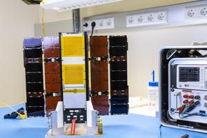 OPS-SAT PRETTY in the clean room at TU Graz before its launch in 2023.