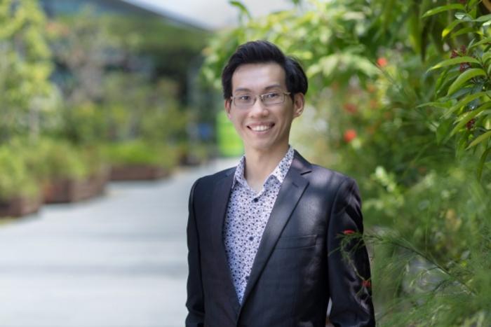 SMU Assistant Professor Kenneth Tan