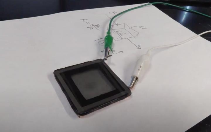 Tinted solar cell