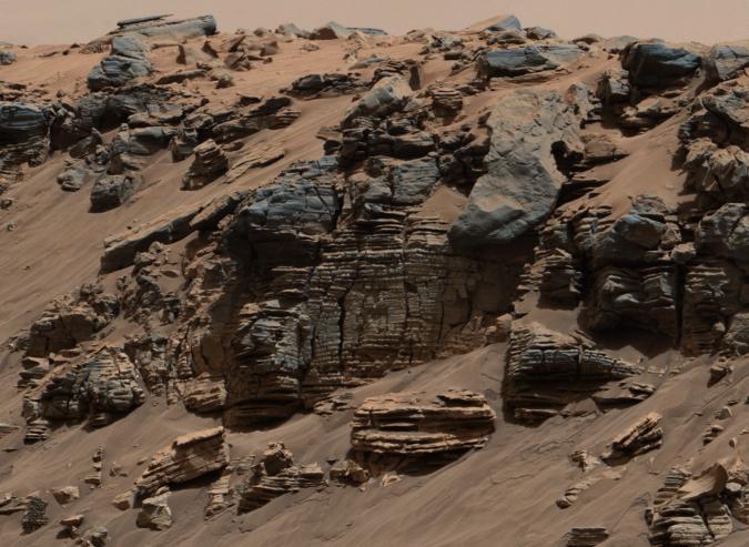 Sedimentary Signs Martian Lakebed