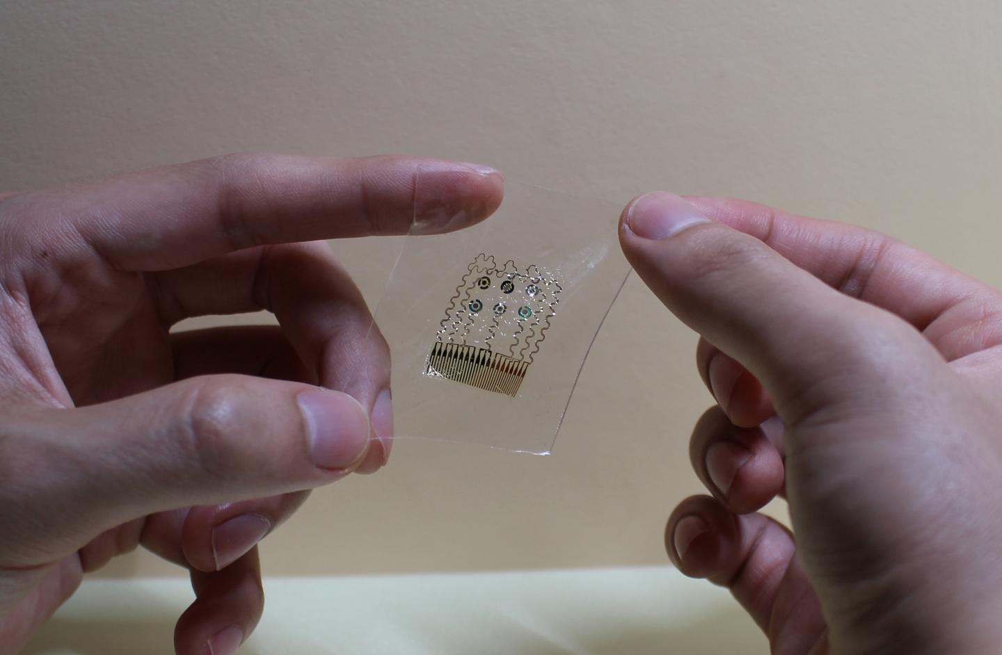 Sweat-based Device Monitors Sugar Levels and Delivers Diabetes Drug (13 of 16)