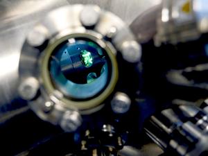 NanoESCA momentum microscope