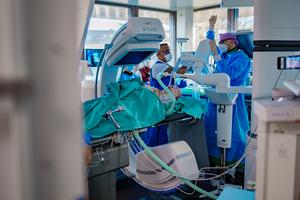 Robot assisted bronchoscopy 1