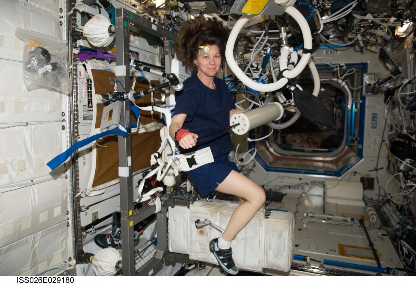 Cady Coleman Testing VO2max Portable Pulmonary Function System