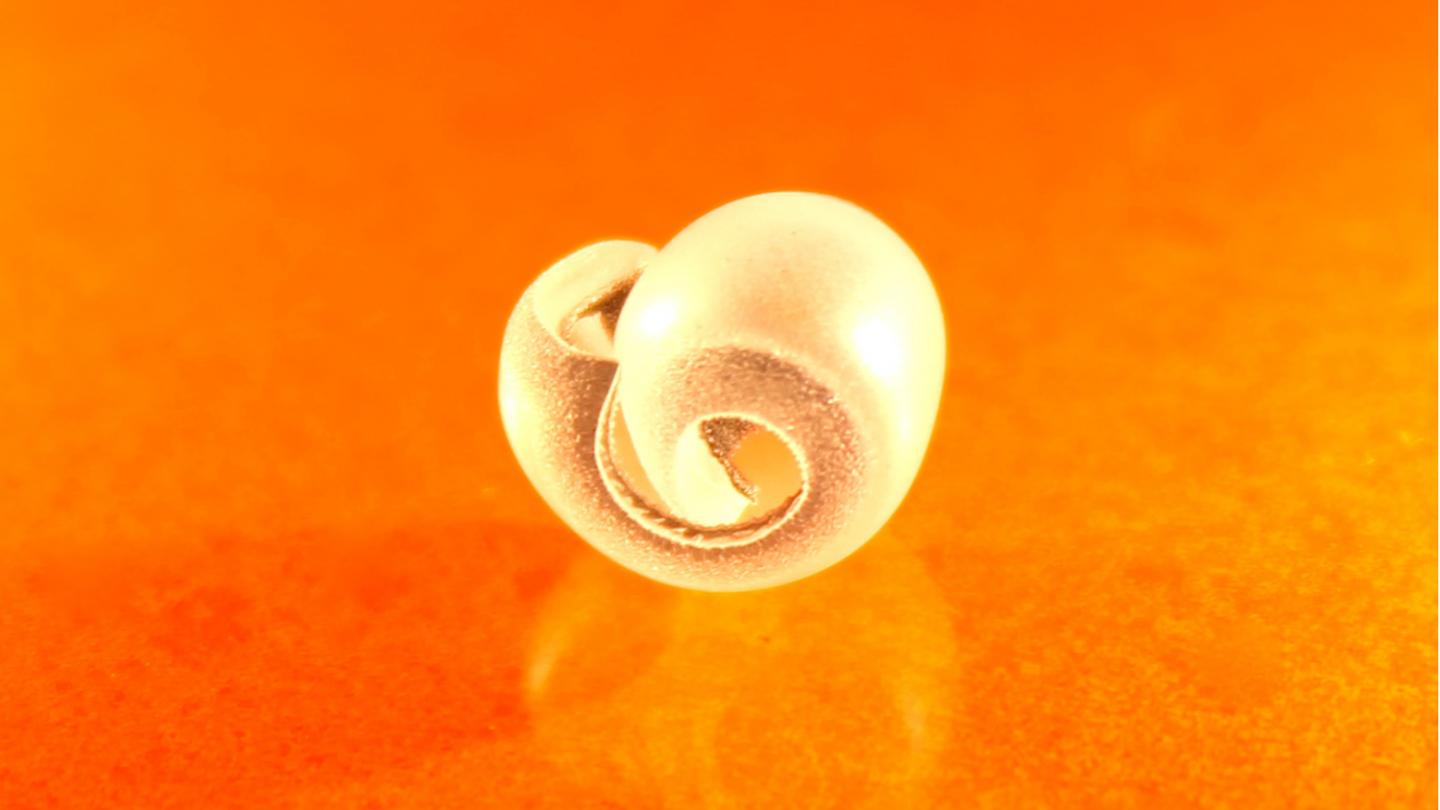 Light Triggers Plastics To Fold Into Curved Shapes