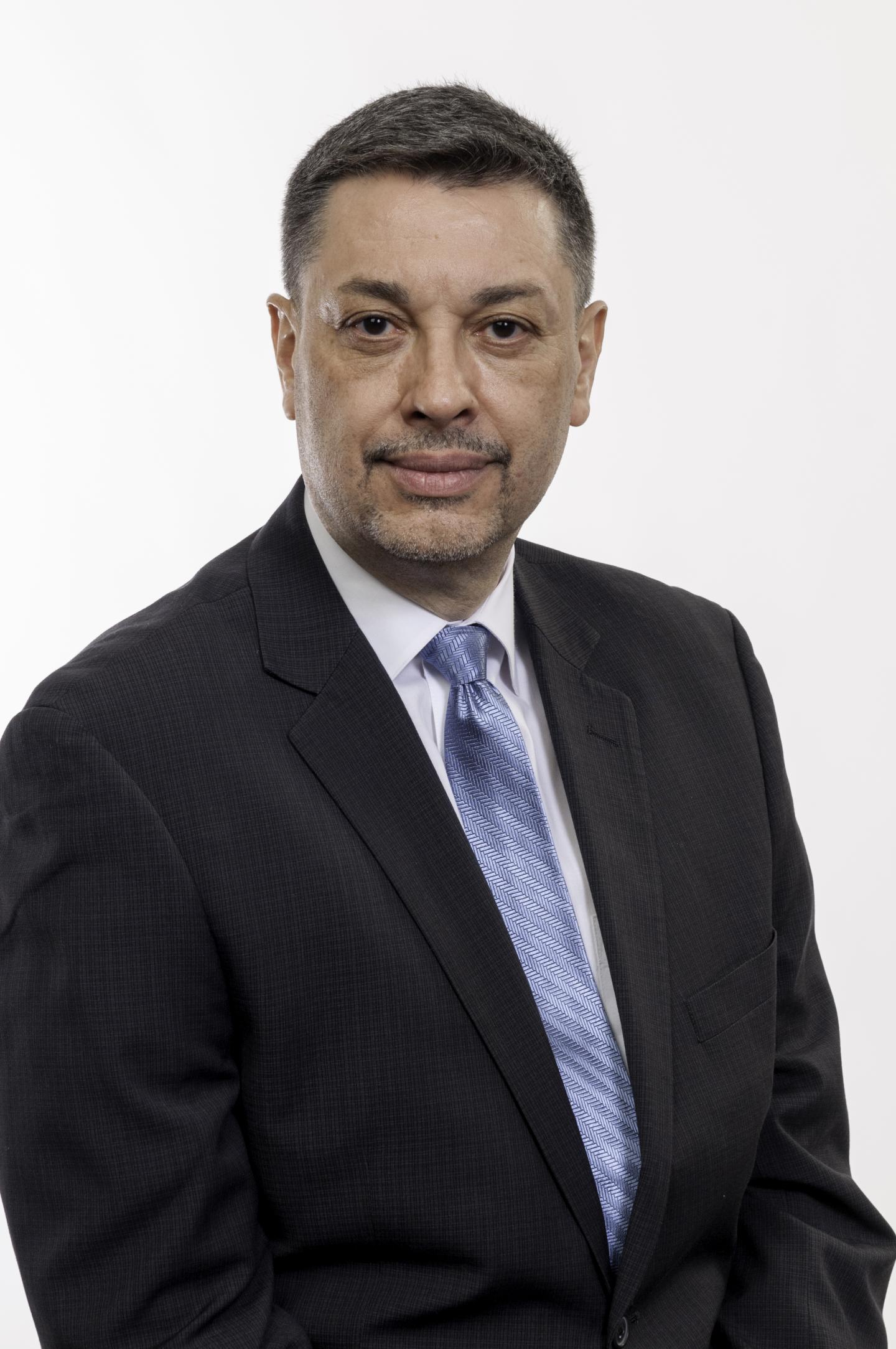 Frank González, 	University of Illinois at Chicago