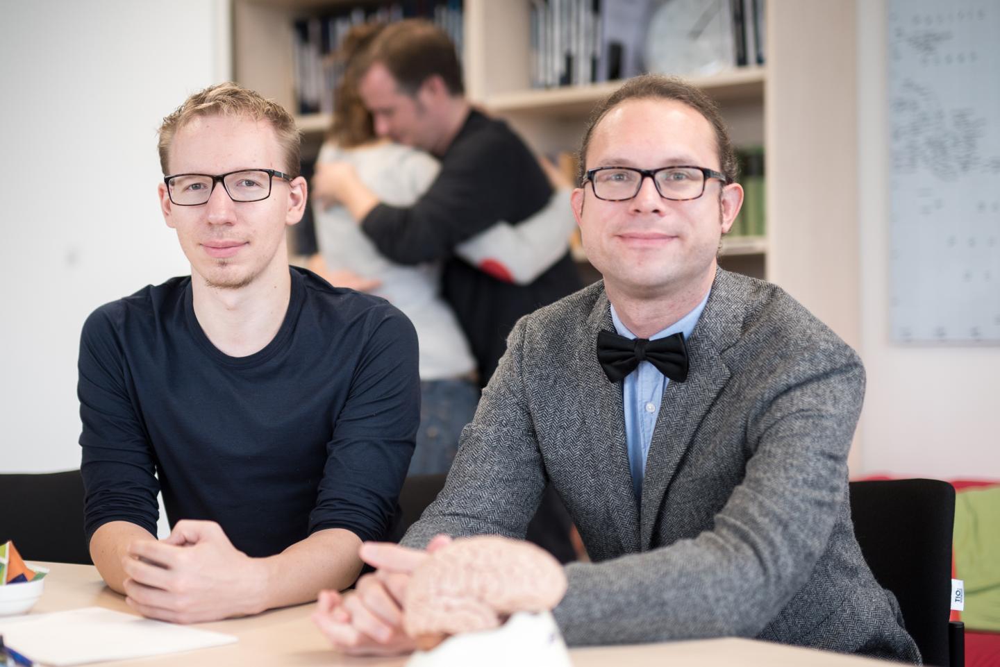 Sebastian Ocklenburg and Julian Packheiser