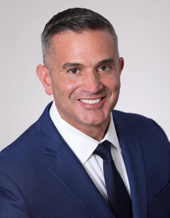 Stefan Pasiakos