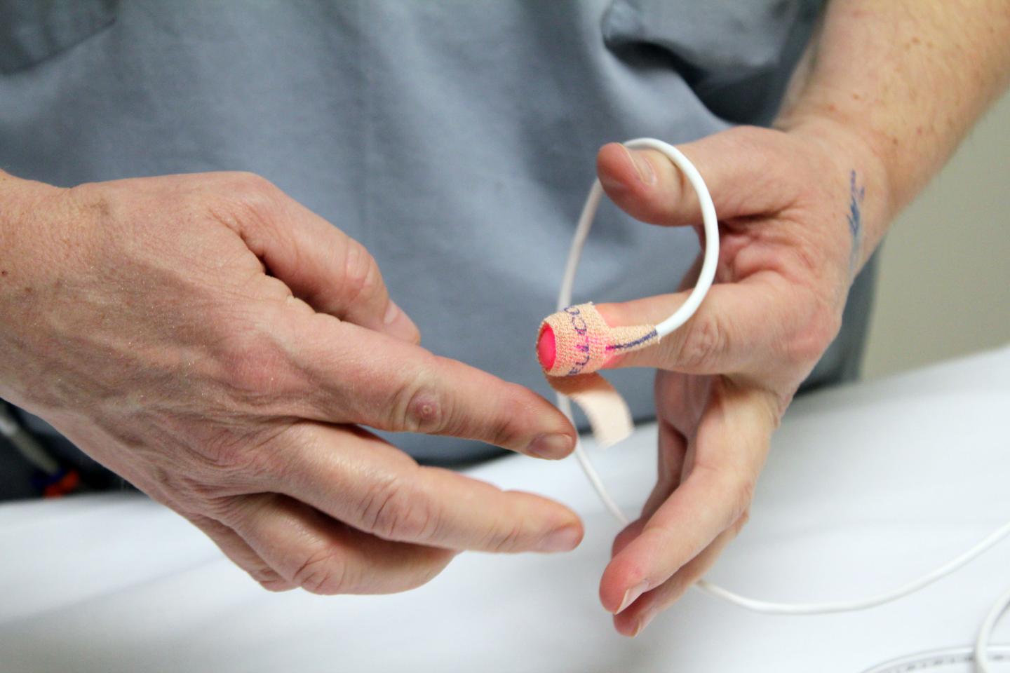 New Portable Device Counts Leukocytes through the Skin