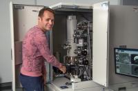 Electron Microscope