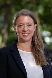 Josefin Särnholm