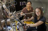 Scientists at CSX Beamline (2 of 2)