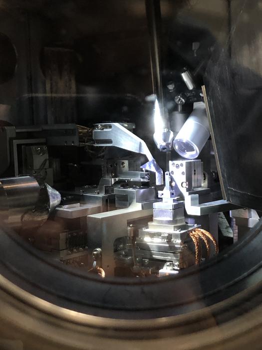 Temporary melt improves perovskites - 4