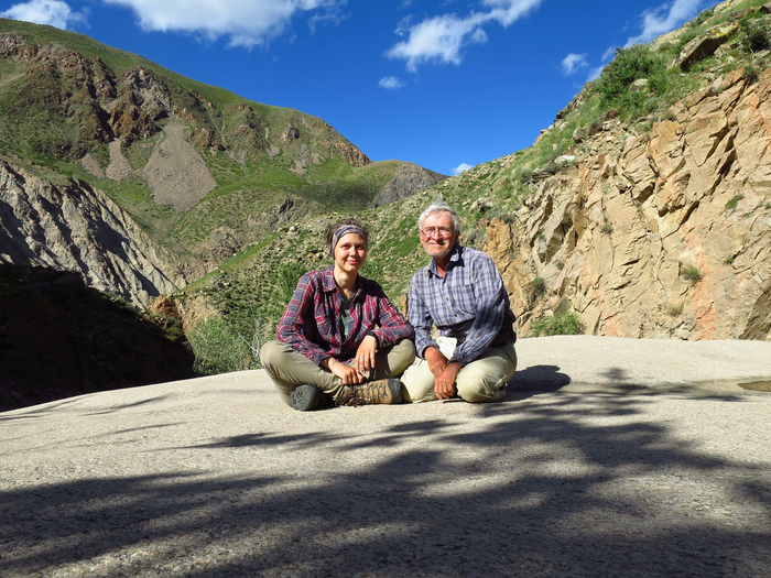 Elena Pazhenkova, a doctoral student at St Petersburg University (left) and Vladimir Lukhtanov, Principal Researcher at the Zoological Institute of the Russian Academy of Sciences and Professor at St Petersburg University (right), during their expedition to Mongolia in 2019