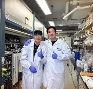 A joint research team in Lab
