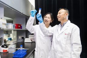 Professor Yin and his research assistant