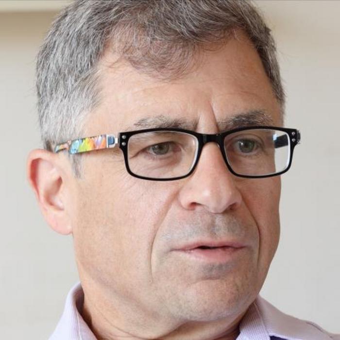 Bar-Ilan University study finds that encouraging more walking in daily commutes can boost health without increasing travel time