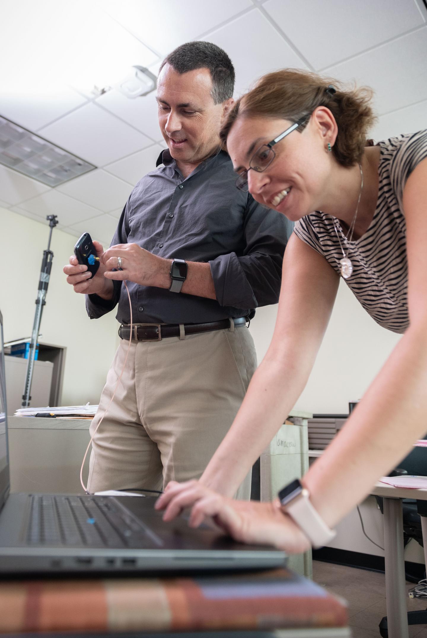 Capturing Smartphone Signals 2