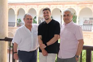 The researchers at the University of Cordoba Antonio Menor Campos, Jaime Martín García y José A. Gómez Limón