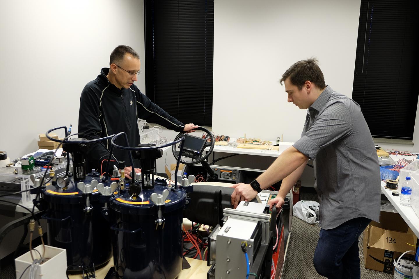 'Refillable' Flow Battery Drives Vehicles