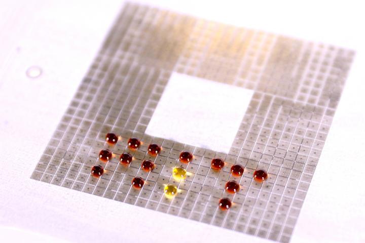 Programmable droplets