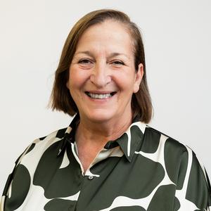 Dr Alison Yaxley