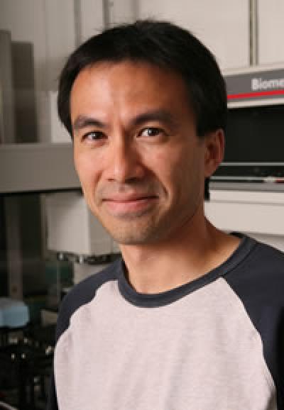 Dr. Lawrence Lum, UT Southwestern Medical Center