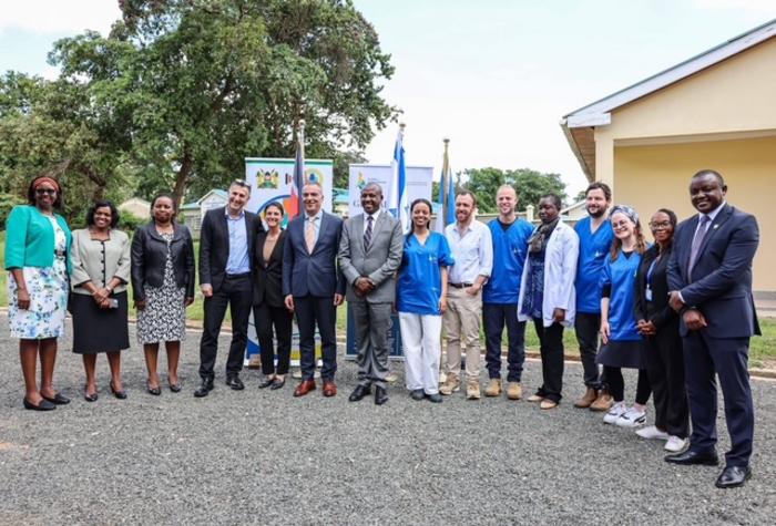 Ceremony welcoming the delegation, attended by the Governor of Makueni and the Israeli Ambassador to Kenya