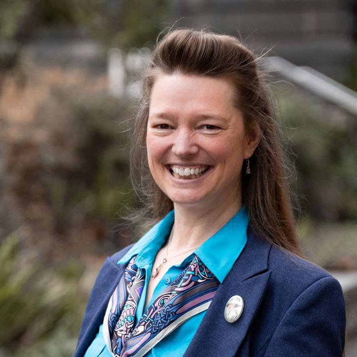 Associate Professor Gail Iles