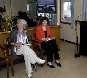 Livingston with NZ prime minister, 2008