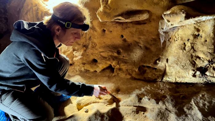 Dorota Wojtczak during excavation work in La Roche-Cotard.