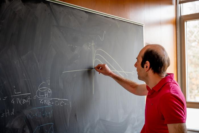 Dr. Niayesh Afshordi