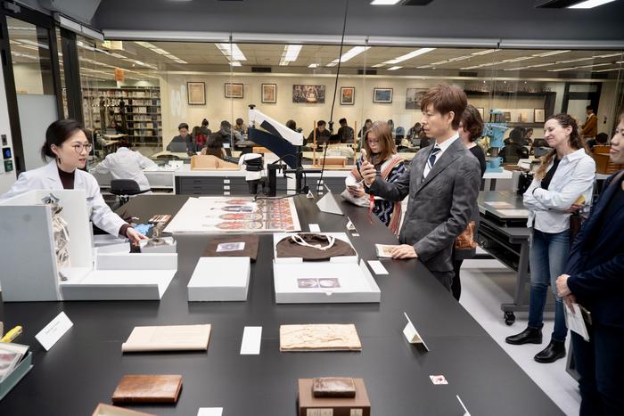 Open-View Conservation Laboratory