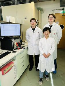 Dr. Dandan Gao with her colleagues Christean Nickel and David Leander Troglauer
