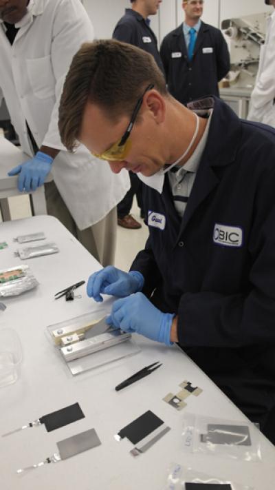 Assembling a Battery Pouch Cell