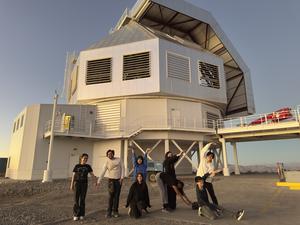 UChicago Students Celebrate Spectroscopy at Las Campanas Observatory