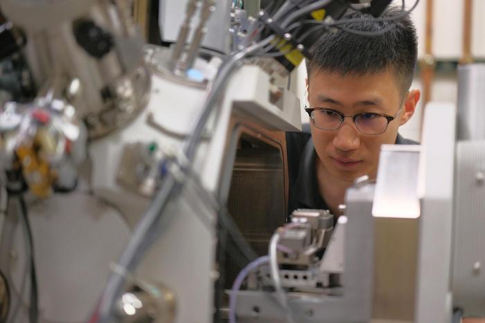 Testing an advanced structural material