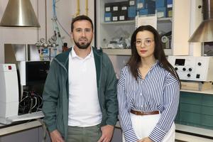 Researchers Antonio Sánchez Rodríguez and Sana Boubehziz from the University of Cordoba