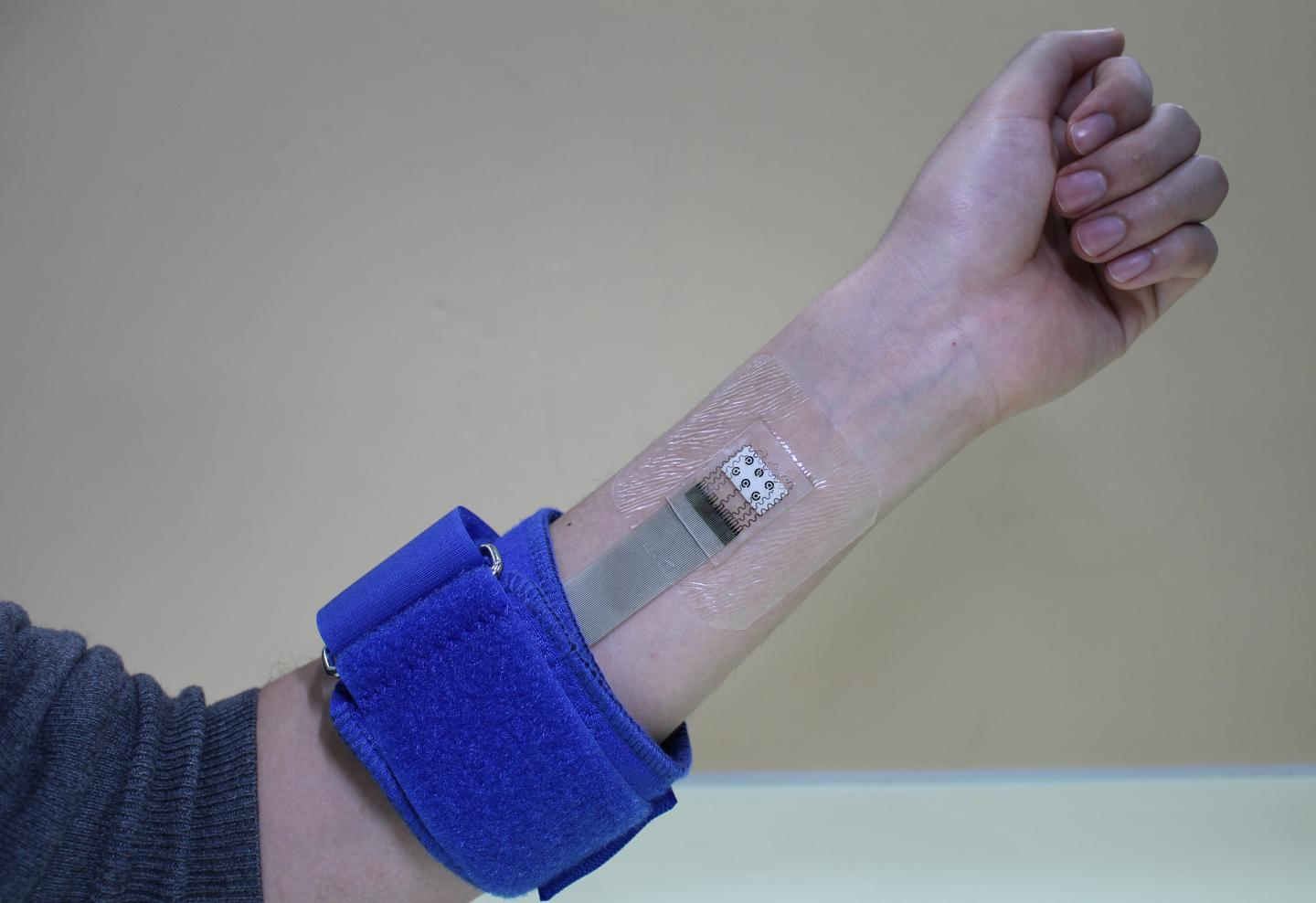 Sweat-based Device Monitors Sugar Levels and Delivers Diabetes Drug (1 of 16)