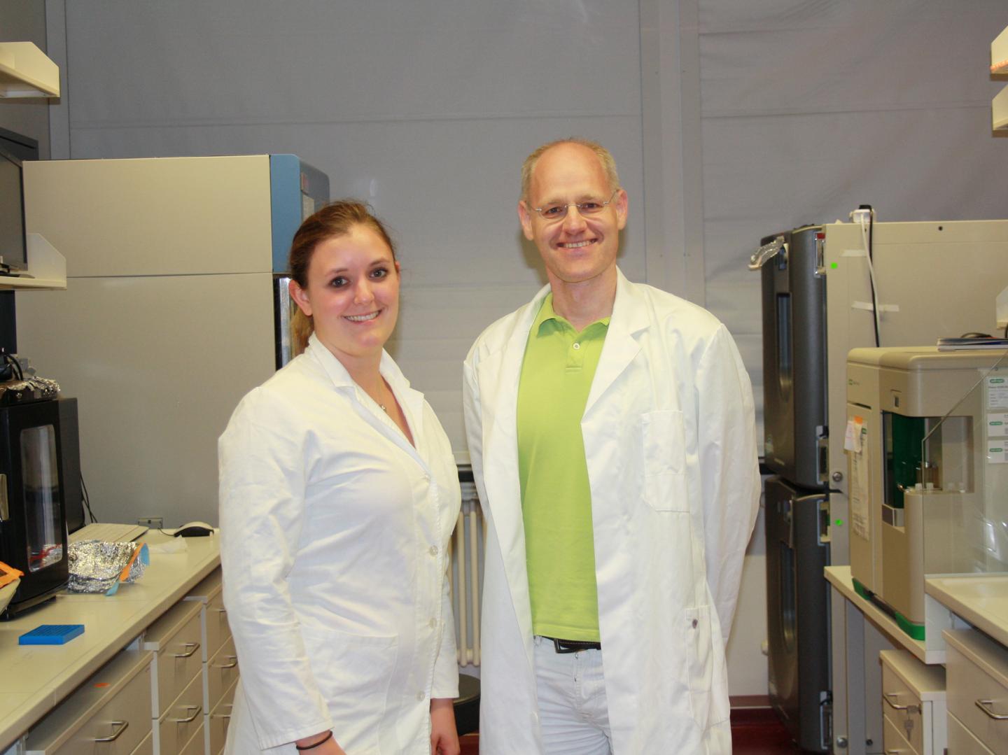 Jennifer Kaiser and Prof. Dr. Andreas Möglich, University of Bonn