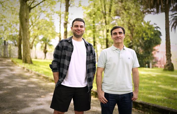 Josu Santos Larrazabal, Lecturer in the Department of Financial Economics II at the University of the Basque Country (EHU) and Jorge Gutierrez Goiria, Professor in the Department of Financial Economics II and member of the Hegoa Institute at the Universit