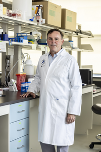 Dr. Jeffrey Dilworth