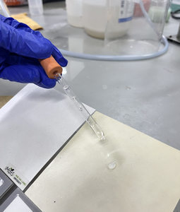 Shellac-based coating makes pulp materials suitable for food without use of petroleum based polymers or metals