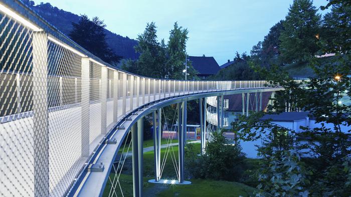 Pedestrian and bicycle bridge